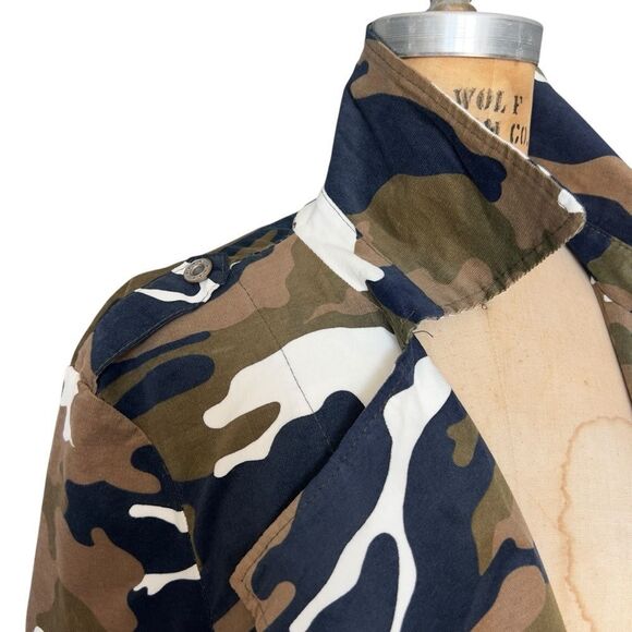 Camouflage Belted Trench Coat with Classic Lapels Size L/XL - Picture 8 of 10